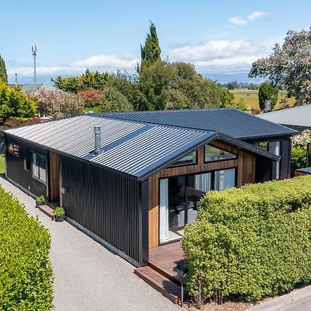 Black Barn Modern: Luxe Martinborough Escape Exteriör bild