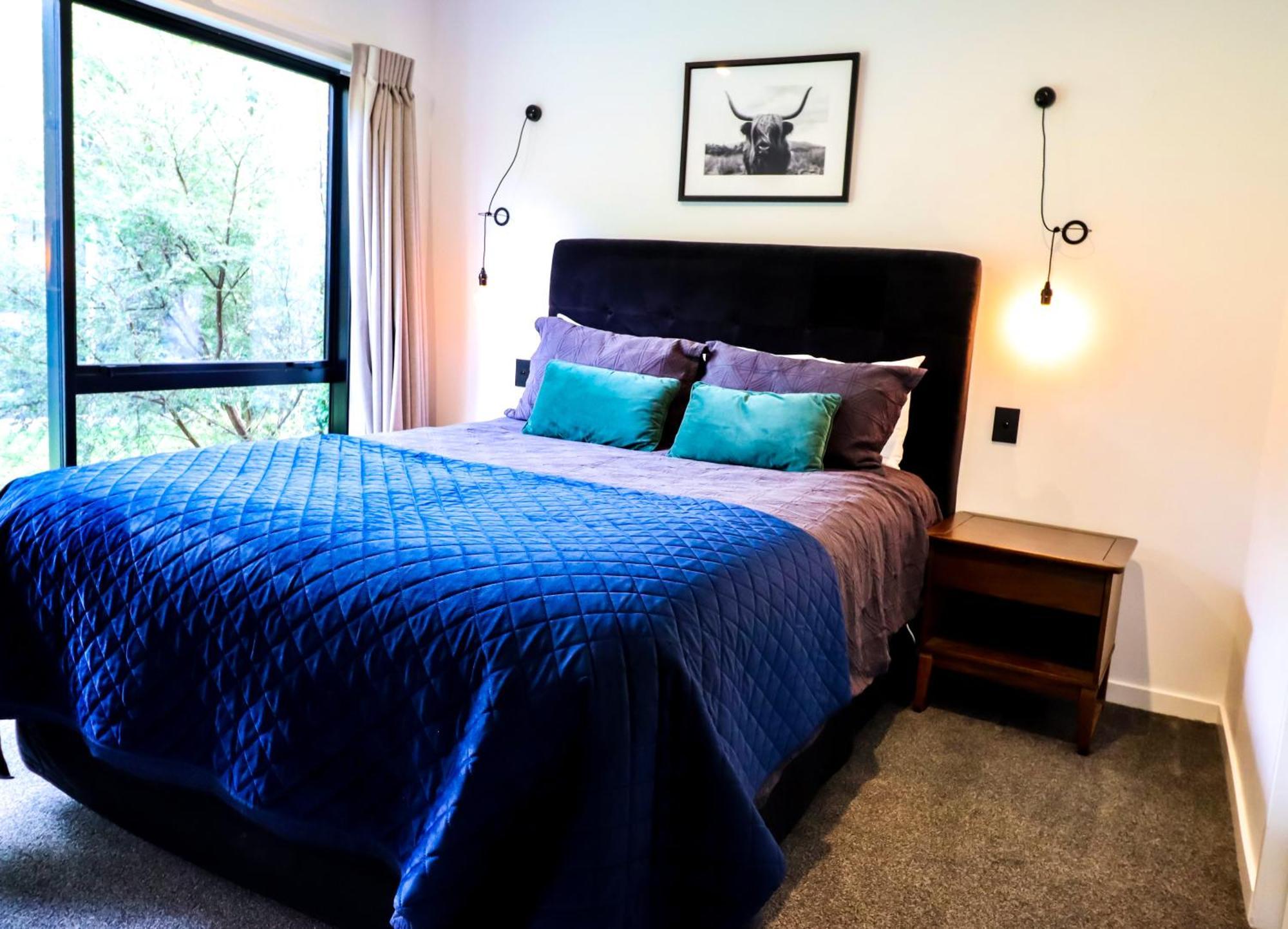 Black Barn Modern: Luxe Martinborough Escape Exteriör bild